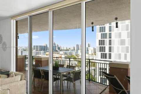 Condo in Sunny Isles Beach, Florida, 3 bedrooms  № 2052732 - photo 15