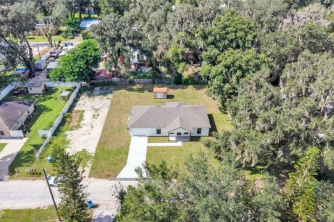 House in Fort Meade, Florida 3 bedrooms, 121.24 sq.m. № 2430330 - photo 17