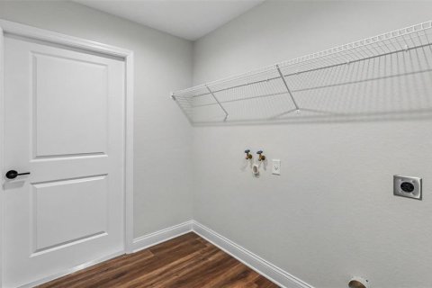 House in Fort Meade, Florida 3 bedrooms, 121.24 sq.m. № 2430330 - photo 20