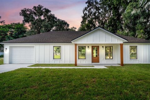 House in Fort Meade, Florida 3 bedrooms, 121.24 sq.m. № 2430330