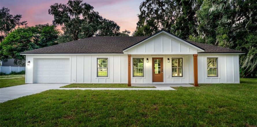 House in Fort Meade, Florida 3 bedrooms, 121.24 sq.m. № 2430330