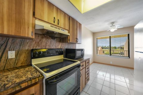 Condo in Punta Gorda, Florida, 2 bedrooms  № 1137370 - photo 10