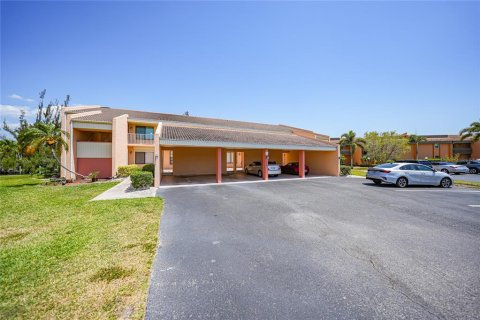 Condo in Punta Gorda, Florida, 2 bedrooms  № 1137370 - photo 4