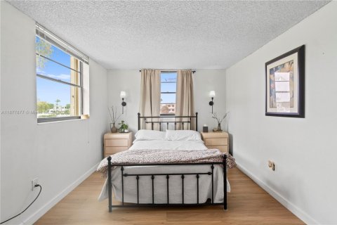 Copropriété à vendre à Miami, Floride: 2 chambres, 91.32 m2 № 1922814 - photo 17