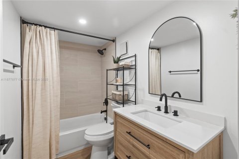 Copropriété à vendre à Miami, Floride: 2 chambres, 91.32 m2 № 1922814 - photo 19