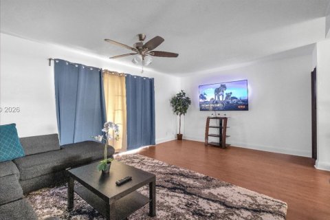 Adosado en venta en Sunrise, Florida, 3 dormitorios, 146.79 m2 № 2154932 - foto 5