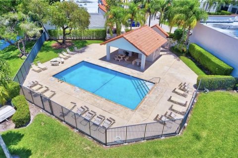 Adosado en venta en Sunrise, Florida, 3 dormitorios, 146.79 m2 № 2154932 - foto 17