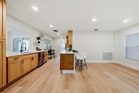 House in Palm Harbor, Florida 2 bedrooms, 173.08 sq.m. № 2106574 - photo 16
