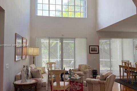 Купить виллу или дом в Дорал, Флорида 4 спальни, 219.25м2, № 2045455 - фото 7