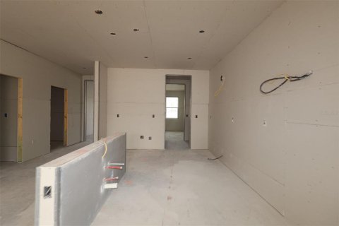 House in Sanford, Florida 5 bedrooms, 330.36 sq.m. № 2288019 - photo 3
