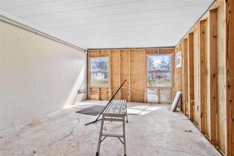 House in Saint Petersburg, Florida 3 bedrooms, 144.74 sq.m. № 1817890 - photo 10