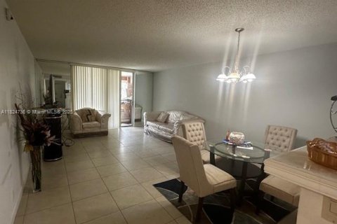 Copropriété à vendre à Margate, Floride: 2 chambres, 102.19 m2 № 1927236 - photo 15