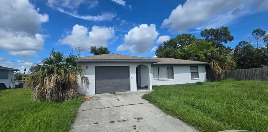 Casa en Port Charlotte, Florida 2 dormitorios, 99.41 m2 № 1910149