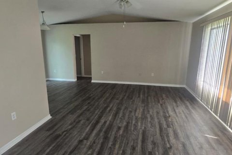 House in Port Charlotte, Florida 2 bedrooms, 99.41 sq.m. № 1910149 - photo 5
