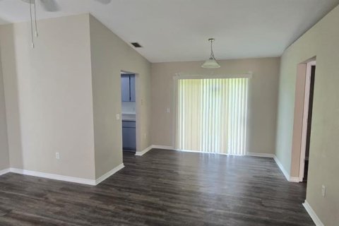 House in Port Charlotte, Florida 2 bedrooms, 99.41 sq.m. № 1910149 - photo 3