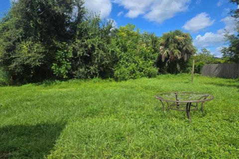 House in Port Charlotte, Florida 2 bedrooms, 99.41 sq.m. № 1910149 - photo 18
