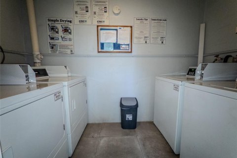 Купить кондоминиум в Норт-Майами, Флорида 3 комнаты, 69.68м2, № 2262312 - фото 23