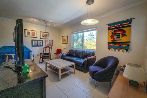 Купить кондоминиум в Норт-Майами, Флорида 3 комнаты, 69.68м2, № 2262312 - фото 4