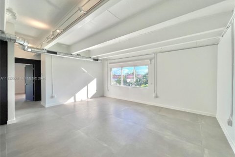 Condominio en alquiler en Coral Gables, Florida, 2 dormitorios, 98.48 m2 № 1991360 - foto 5