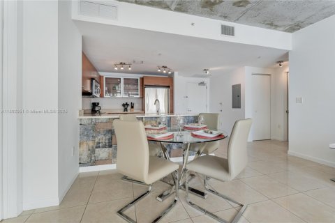 Copropriété à vendre à Miami, Floride: 2 chambres, 110.46 m2 № 1862149 - photo 11