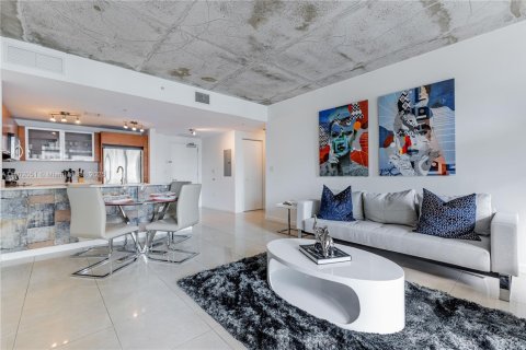Copropriété à vendre à Miami, Floride: 2 chambres, 110.46 m2 № 1862149 - photo 1