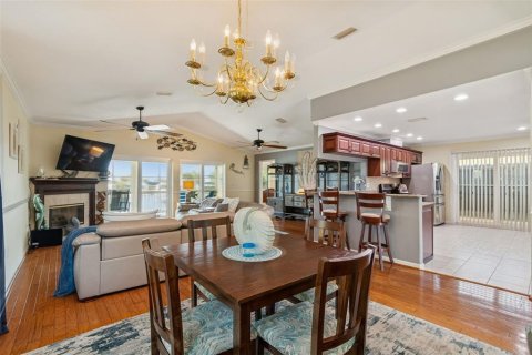 Villa ou maison à vendre à New Port Richey, Floride: 5 chambres, 271.18 m2 № 2151724 - photo 6