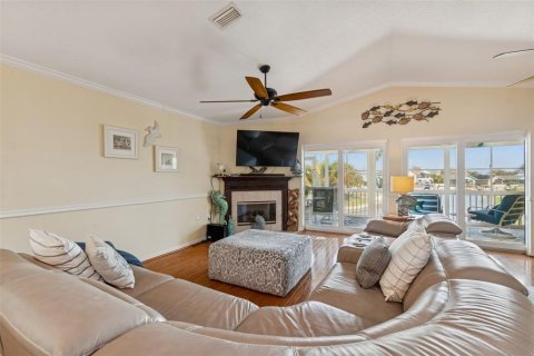 Villa ou maison à vendre à New Port Richey, Floride: 5 chambres, 271.18 m2 № 2151724 - photo 9