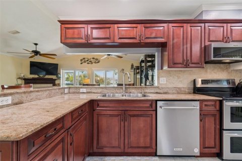 Villa ou maison à vendre à New Port Richey, Floride: 5 chambres, 271.18 m2 № 2151724 - photo 19
