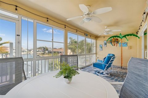 Villa ou maison à vendre à New Port Richey, Floride: 5 chambres, 271.18 m2 № 2151724 - photo 30