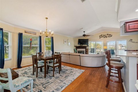 Villa ou maison à vendre à New Port Richey, Floride: 5 chambres, 271.18 m2 № 2151724 - photo 3