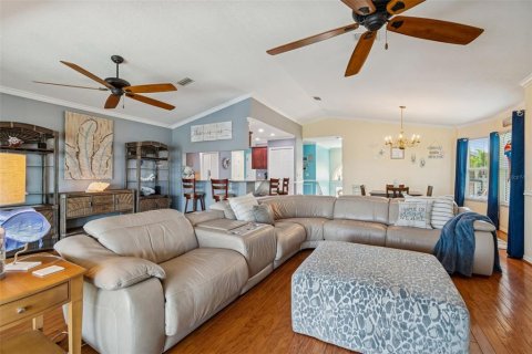 Villa ou maison à vendre à New Port Richey, Floride: 5 chambres, 271.18 m2 № 2151724 - photo 13
