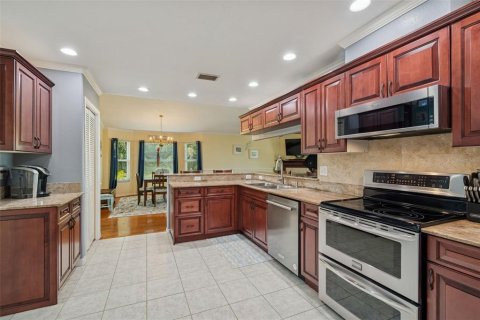 Villa ou maison à vendre à New Port Richey, Floride: 5 chambres, 271.18 m2 № 2151724 - photo 21