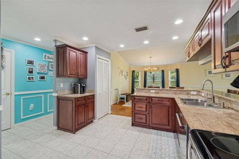 Villa ou maison à vendre à New Port Richey, Floride: 5 chambres, 271.18 m2 № 2151724 - photo 23