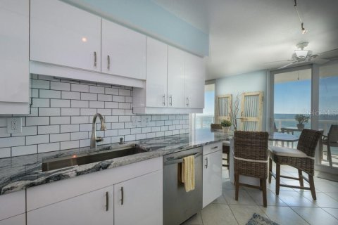 Condominio en alquiler en Longboat Key, Florida, 2 dormitorios, 136.57 m2 № 937242 - foto 16