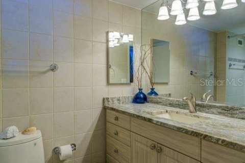 Condominio en alquiler en Longboat Key, Florida, 2 dormitorios, 136.57 m2 № 937242 - foto 26