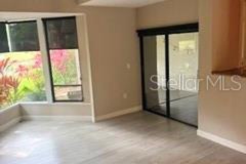 Touwnhouse à louer à Palm Harbor, Floride: 3 chambres, 156.54 m2 № 2103449 - photo 2