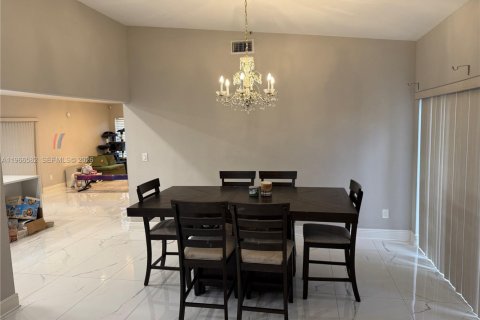 Villa ou maison à louer à Boca Raton, Floride: 4 chambres, 202.06 m2 № 2031539 - photo 12