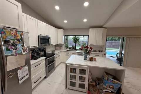 Villa ou maison à louer à Boca Raton, Floride: 4 chambres, 202.06 m2 № 2031539 - photo 8