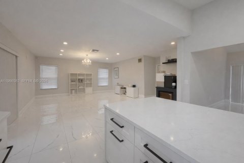 Villa ou maison à louer à Boca Raton, Floride: 4 chambres, 202.06 m2 № 2031539 - photo 15