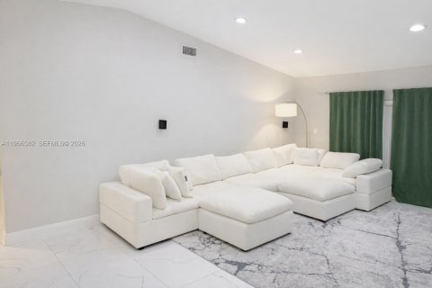 Villa ou maison à louer à Boca Raton, Floride: 4 chambres, 202.06 m2 № 2031539 - photo 5
