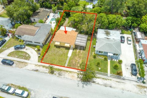 Villa ou maison à vendre à North Miami, Floride: 2 chambres, 92.9 m2 № 1882155 - photo 23
