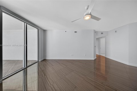Copropriété à louer à Hollywood, Floride: 3 chambres, 284.47 m2 № 2089406 - photo 24