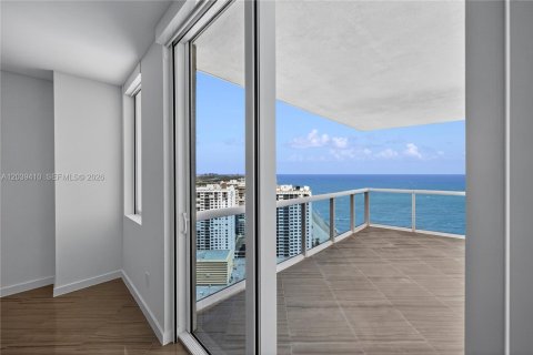 Copropriété à louer à Hollywood, Floride: 3 chambres, 284.47 m2 № 2089406 - photo 22