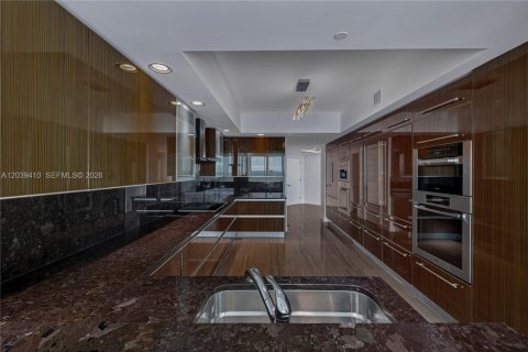 Copropriété à louer à Hollywood, Floride: 3 chambres, 284.47 m2 № 2089406 - photo 12