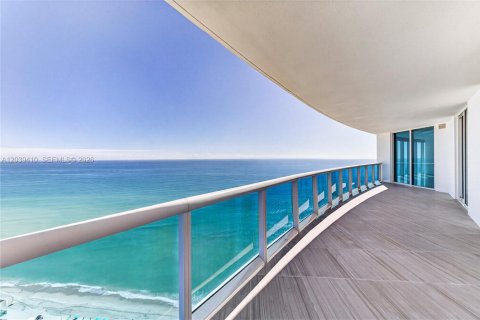Condo à Hollywood, Floride, 3 chambres № 2089406