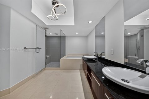 Copropriété à louer à Hollywood, Floride: 3 chambres, 284.47 m2 № 2089406 - photo 17