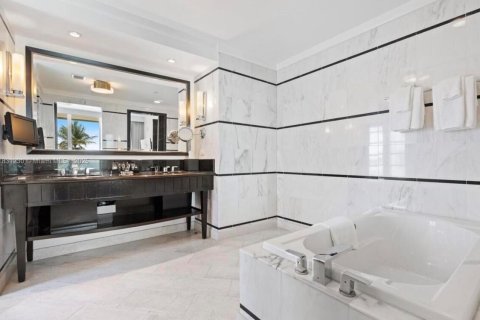 Купить кондоминиум в Майами-Бич, Флорида 3 комнаты, 98.76м2, № 2147109 - фото 13