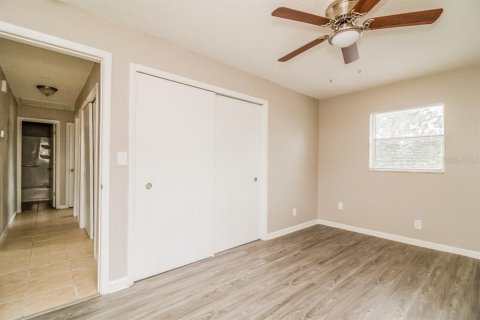 House in Tampa, Florida 4 bedrooms, 117.06 sq.m. № 1873786 - photo 11