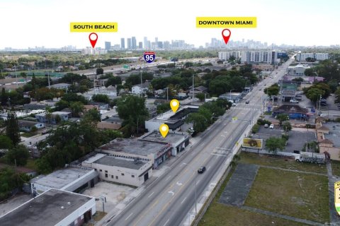 Купить коммерческую недвижимость в Майами, Флорида № 1984904 - фото 3