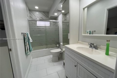 Apartment in Fort Lauderdale, Florida 1 bedroom, 49.7 sq.m. № 2016526 - photo 9